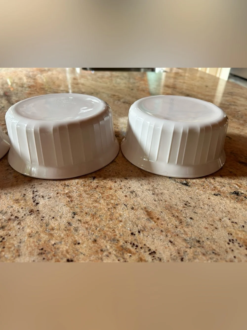 Corningware #F-16-B French White Round 16 oz Casserole Dishes Set of 4 No chips.